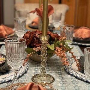 Meet your Posher, Cassandra